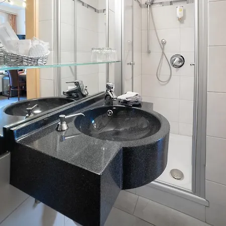 Отель Spitzberg Garni 3*