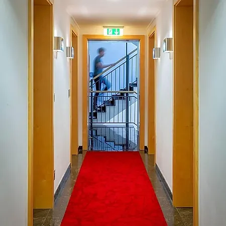 Spitzberg Garni Hotel 3*